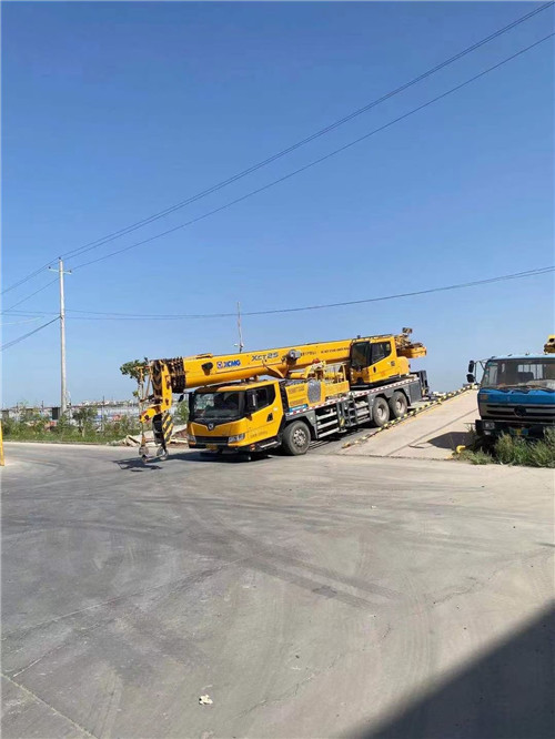 凤城市吊车作业时，可能会产生哪些额外收费项目？